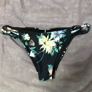 O’neill cheeky bottom